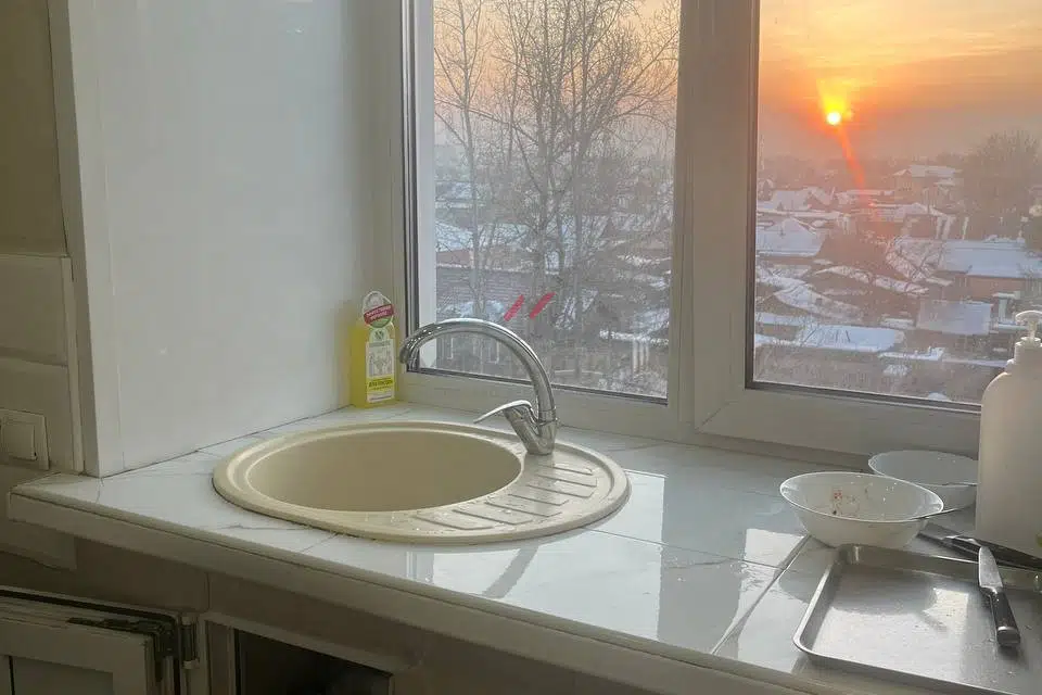 Продаётся 4-комнатная квартира, 64.4 м²