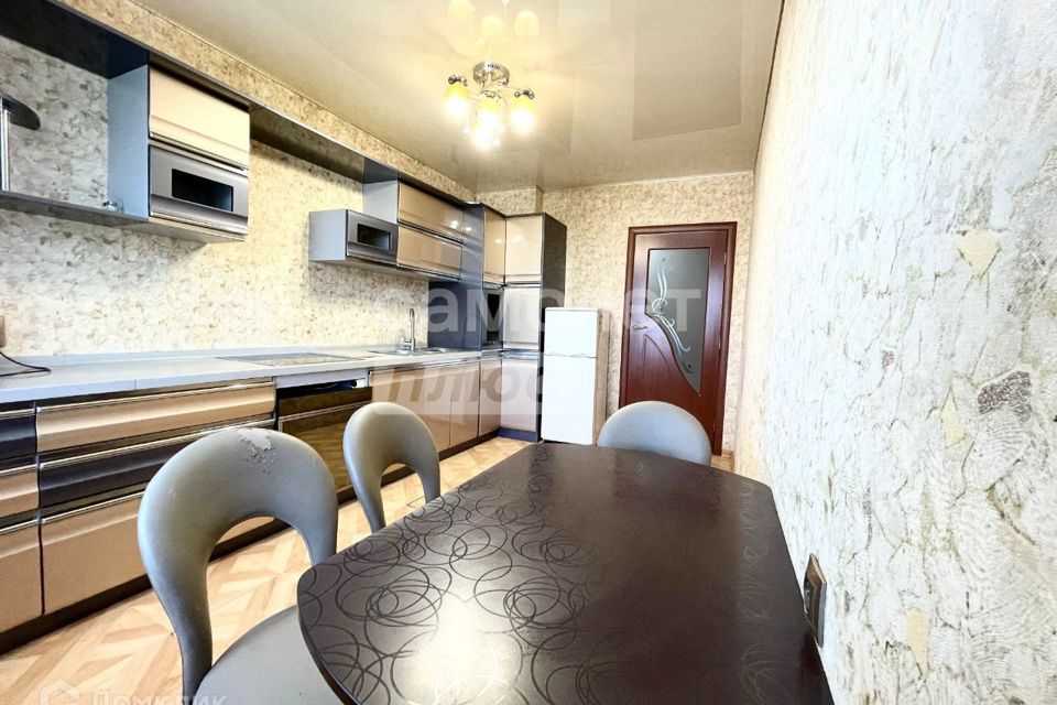 Продаётся 2-комнатная квартира, 64.4 м²