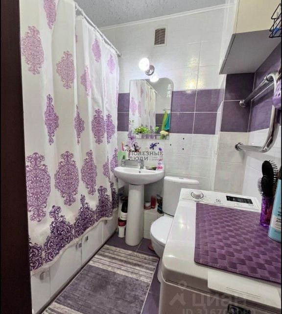 Продаётся 1-комнатная квартира, 42 м²