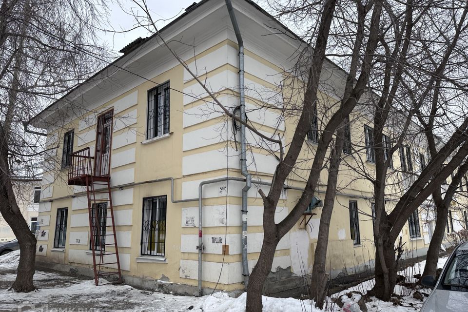 Продаётся комната в 1-комн. квартире, 14 м²