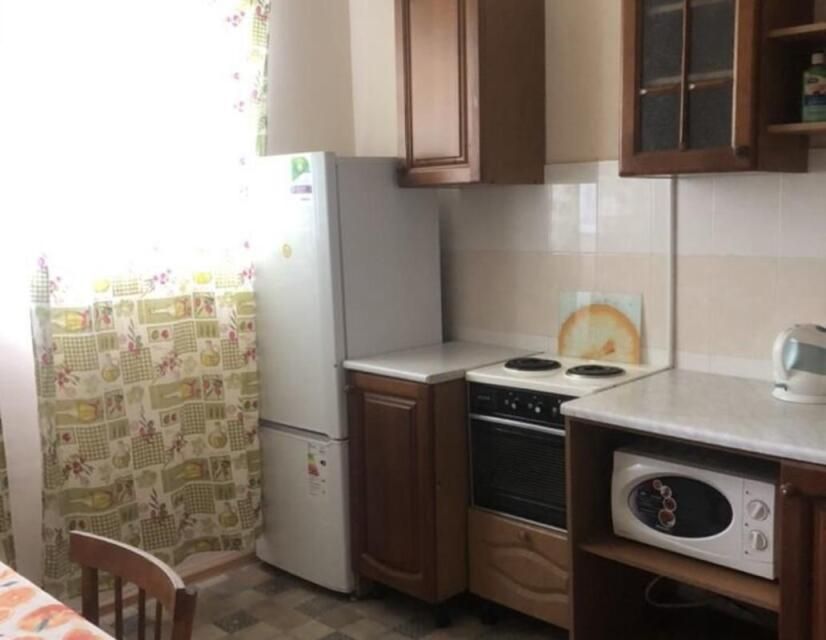 Сдаётся 2-комнатная квартира, 60 м²