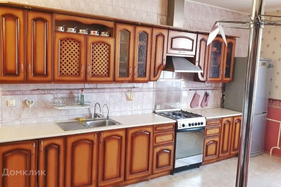 Сдаётся 4-комнатная квартира, 230.9 м²
