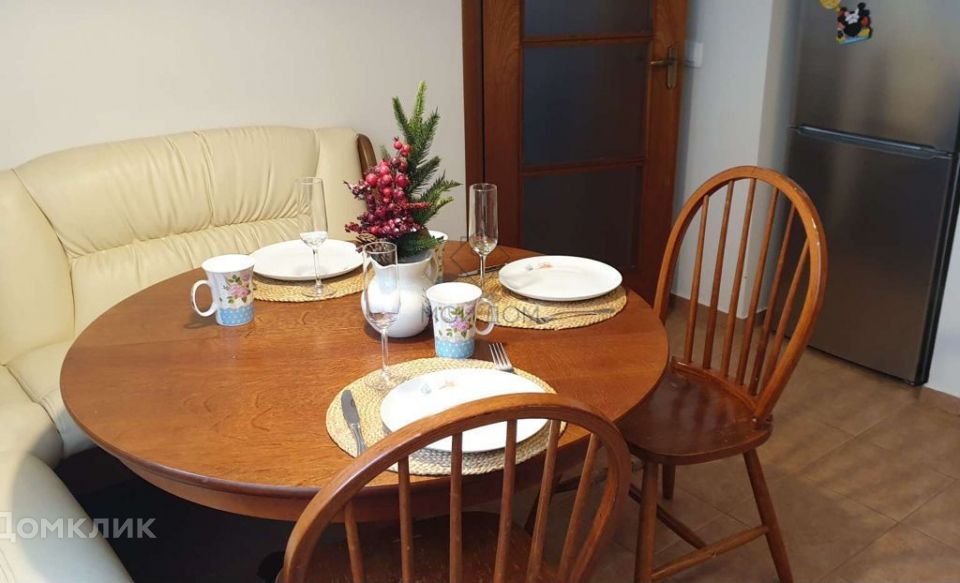 Сдаётся 2-комнатная квартира, 85 м²