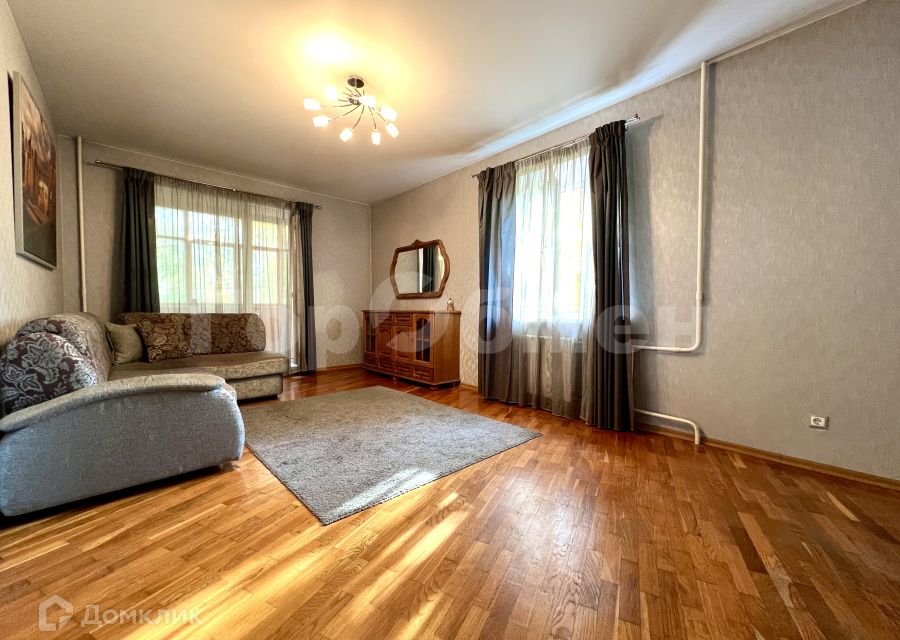 Продаётся 1-комнатная квартира, 52.4 м²