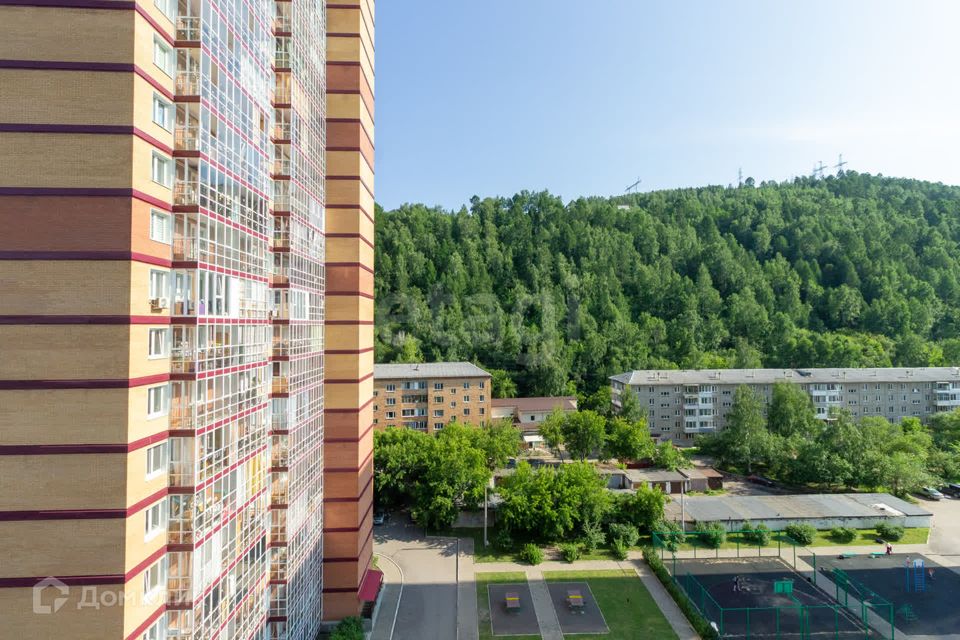 Продаётся 2-комнатная квартира, 51.7 м²