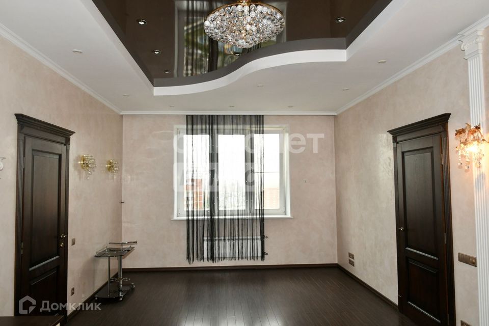 Продаётся 2-комнатная квартира, 69.6 м²