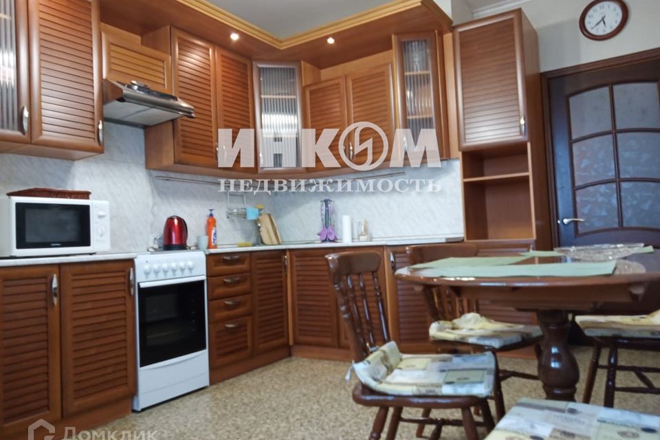 Сдаётся 1-комнатная квартира, 54 м²