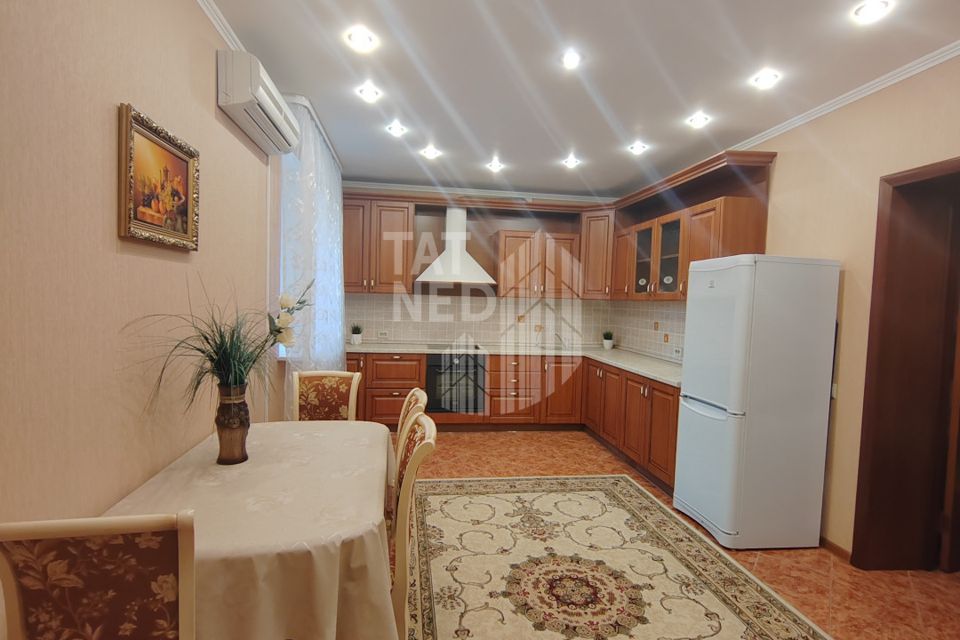 Продаётся 1-комнатная квартира, 60 м²