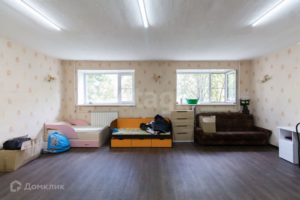 Продаётся 3-комнатная квартира, 132.3 м²