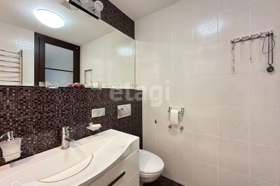 Продаётся 1-комнатная квартира, 38 м²