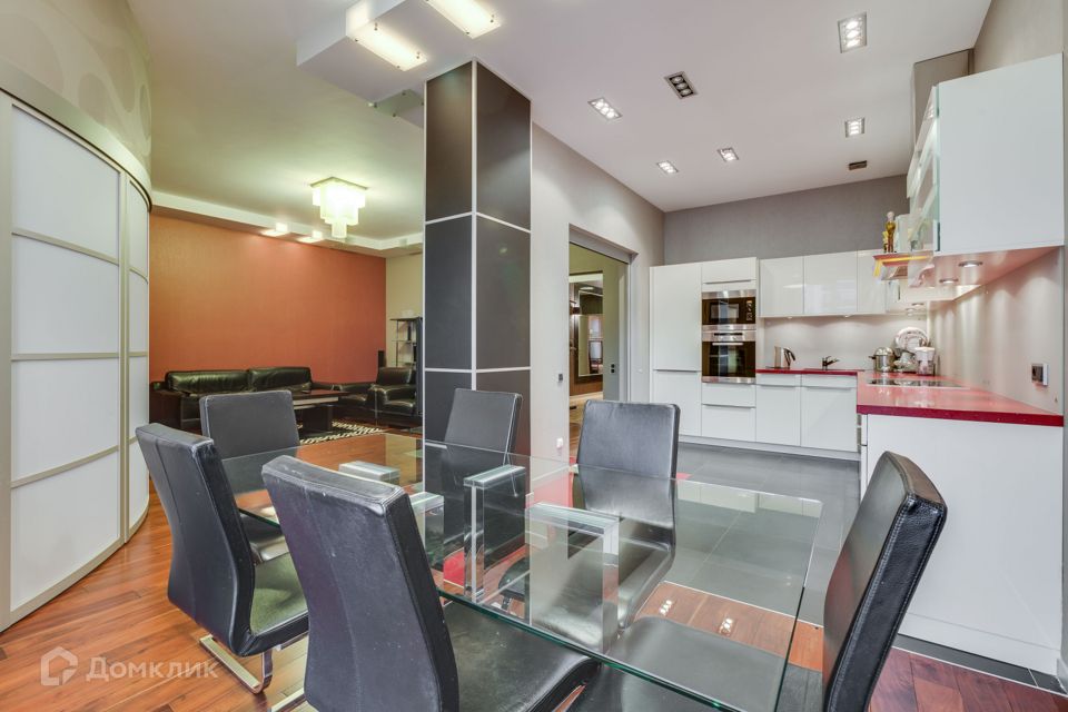 Сдаётся 5-комнатная квартира, 180 м²