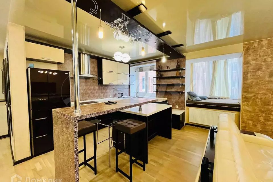 Сдаётся 2-комнатная квартира, 110 м²