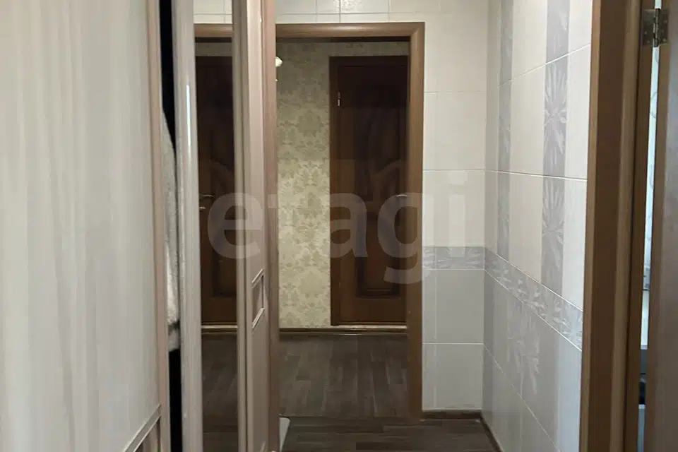 Продаётся 4-комнатная квартира, 110 м²