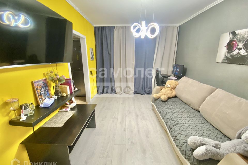 Продаётся 3-комнатная квартира, 65.5 м²