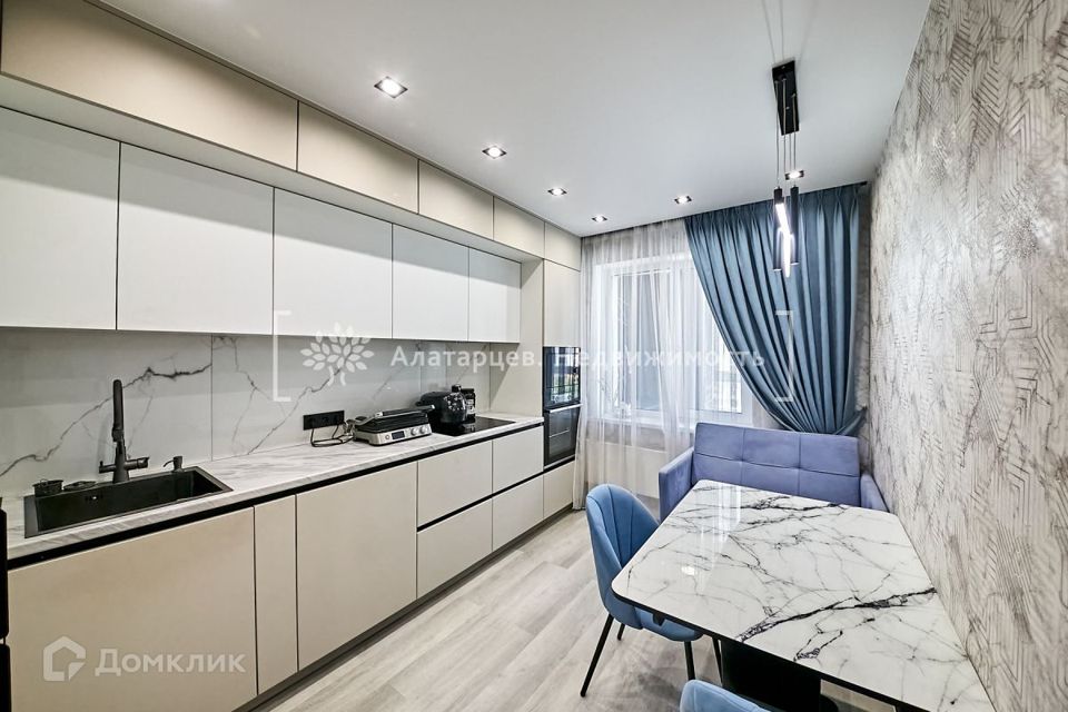 Продаётся 3-комнатная квартира, 77.7 м²