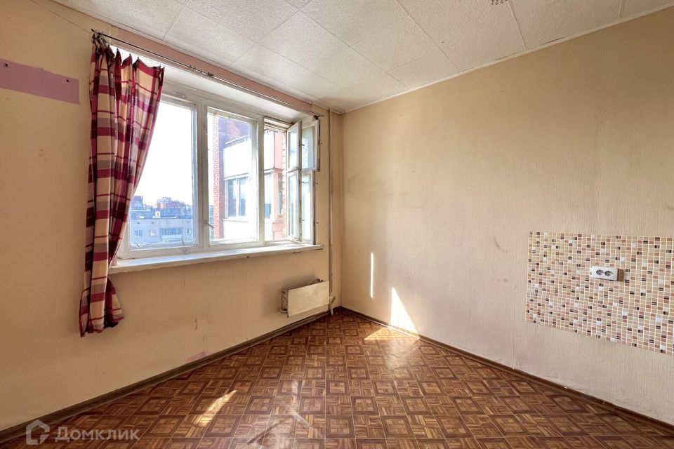 Продаётся комната в 12-комн. квартире, 12.7 м²