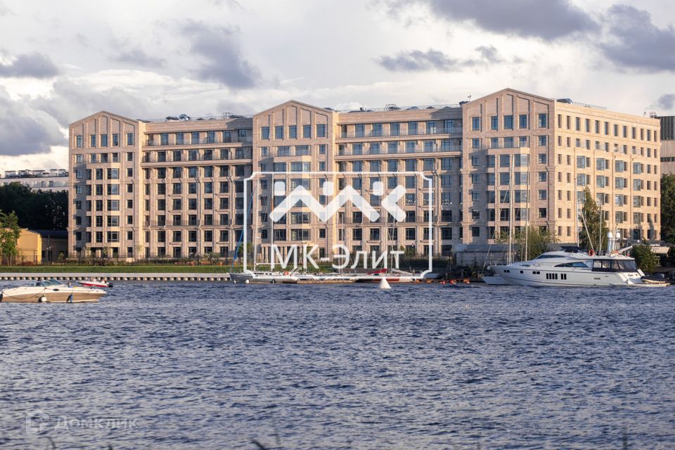 Продаётся 1-комнатная квартира, 53.2 м²