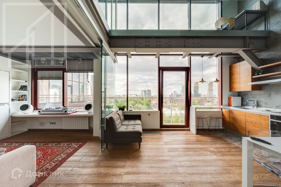 Сдаётся 3-комнатная квартира, 94 м²