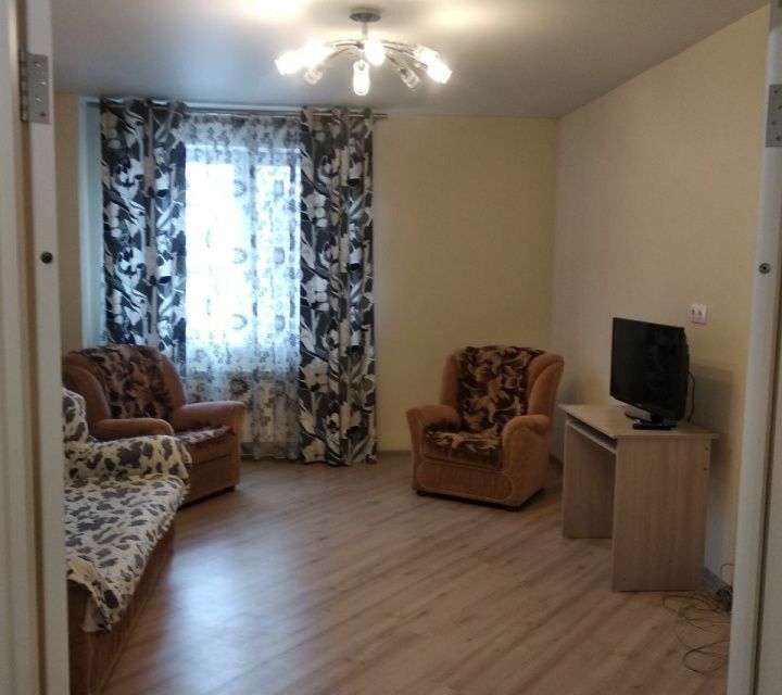 Сдаётся 2-комнатная квартира, 70 м²
