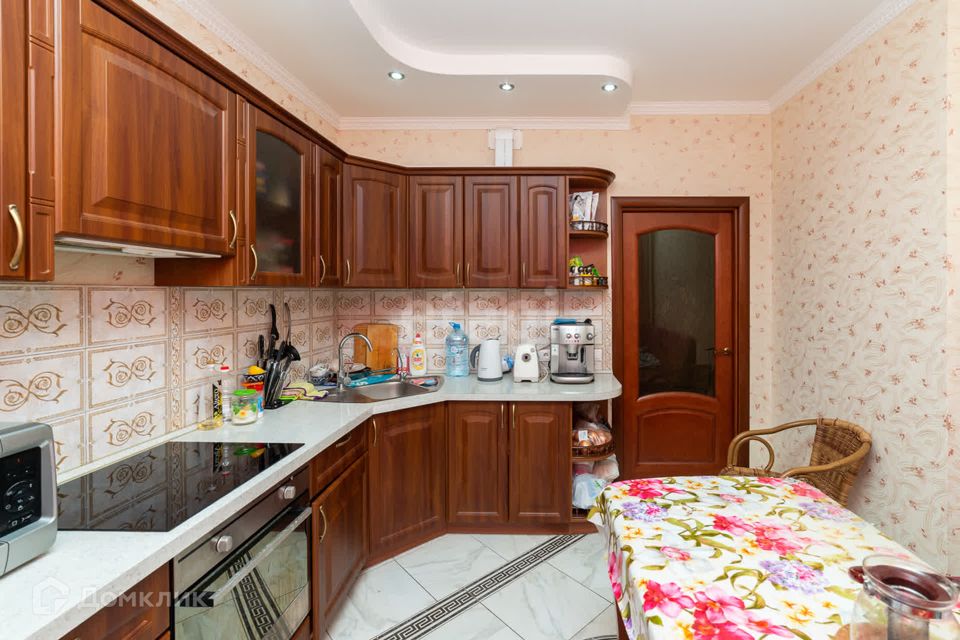 Продаётся 2-комнатная квартира, 63.7 м²