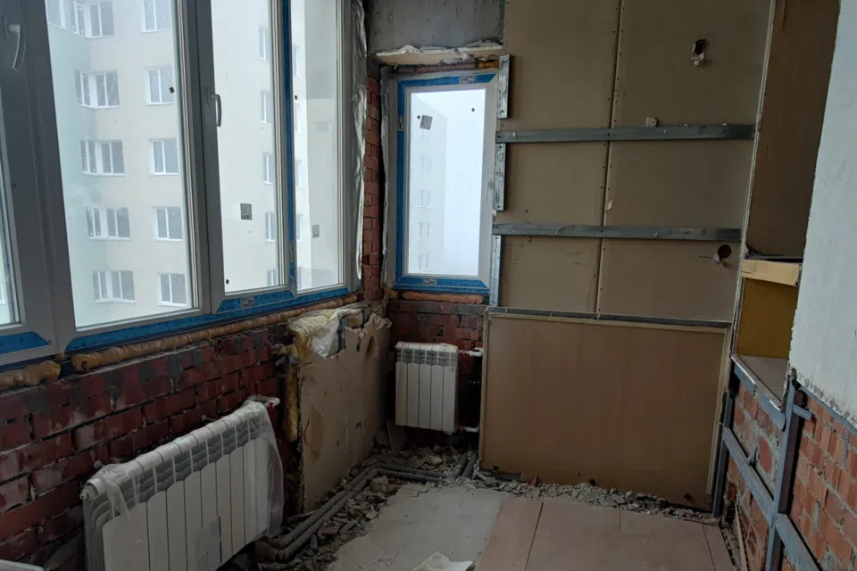Продаётся 4-комнатная квартира, 182.3 м²