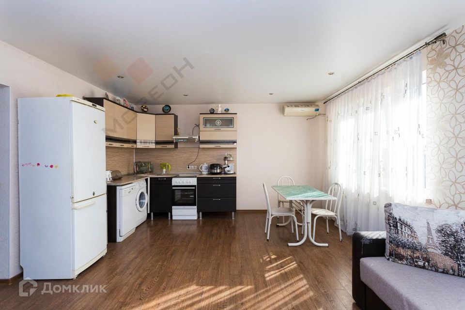 Продаётся 2-комнатная квартира, 68.4 м²