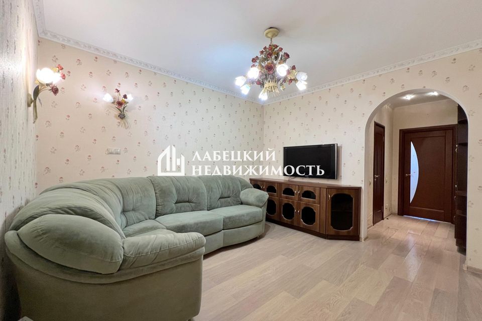 Продаётся 3-комнатная квартира, 75.7 м²