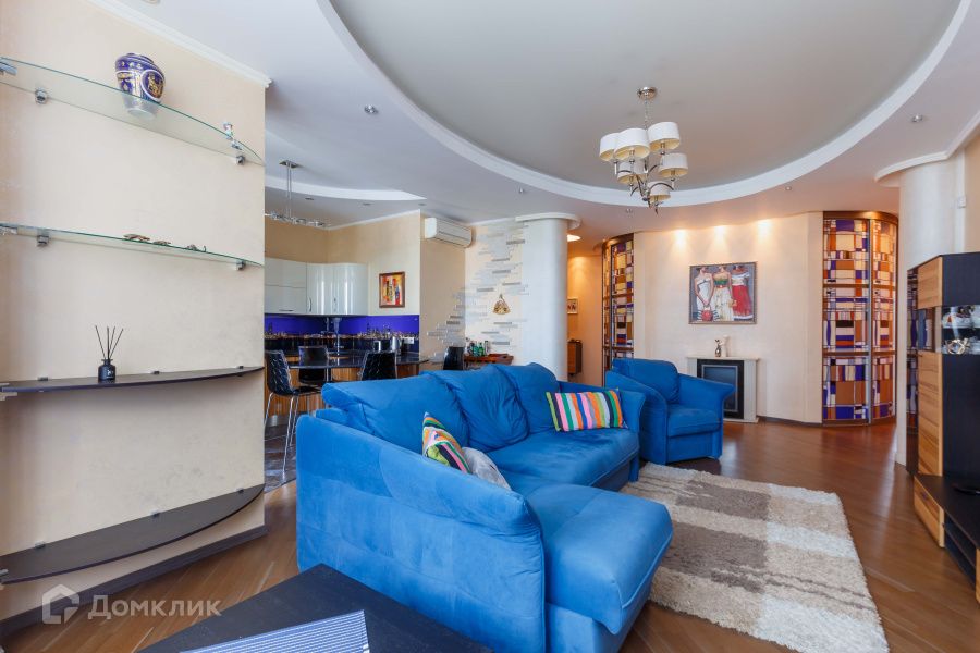 Продаётся 3-комнатная квартира, 114 м²
