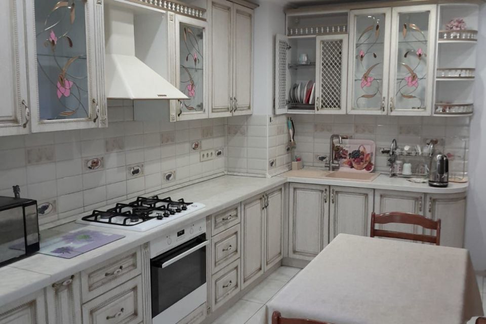 Продаётся 2-комнатная квартира, 83 м²