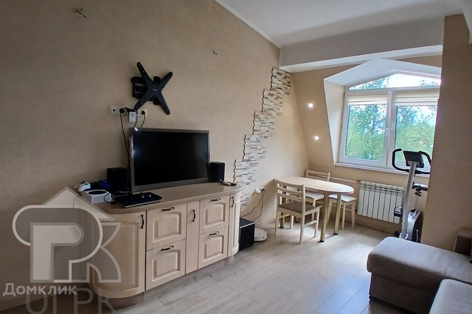 Продаётся 1-комнатная квартира, 42.5 м²