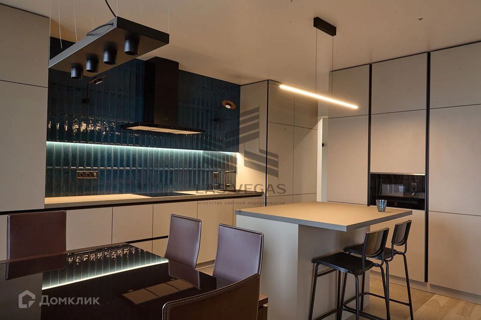 Сдаётся 3-комнатная квартира, 81 м²