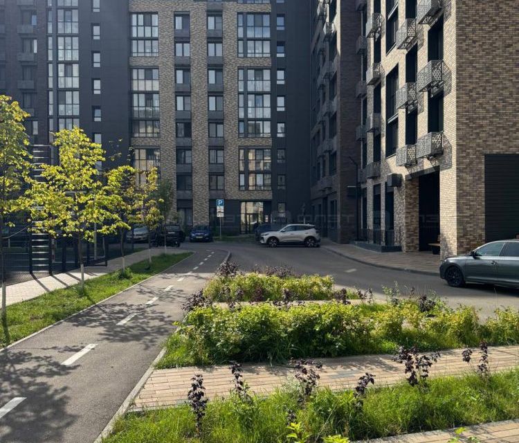 Продаётся 1-комнатная квартира, 46.9 м²