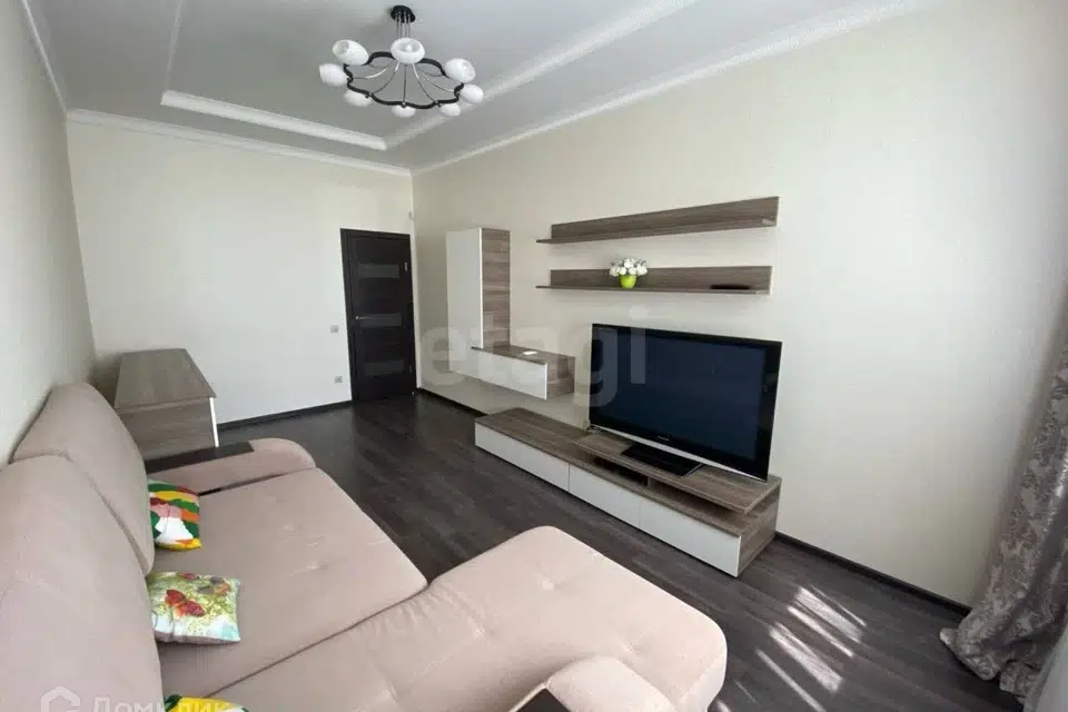 Продаётся 2-комнатная квартира, 70.4 м²