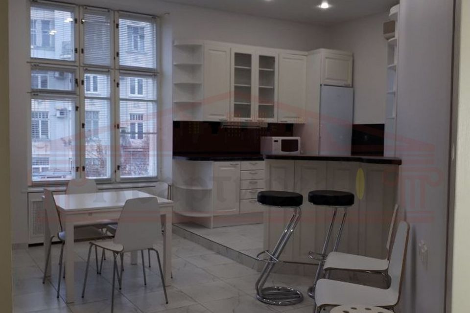Сдаётся 5-комнатная квартира, 187 м²