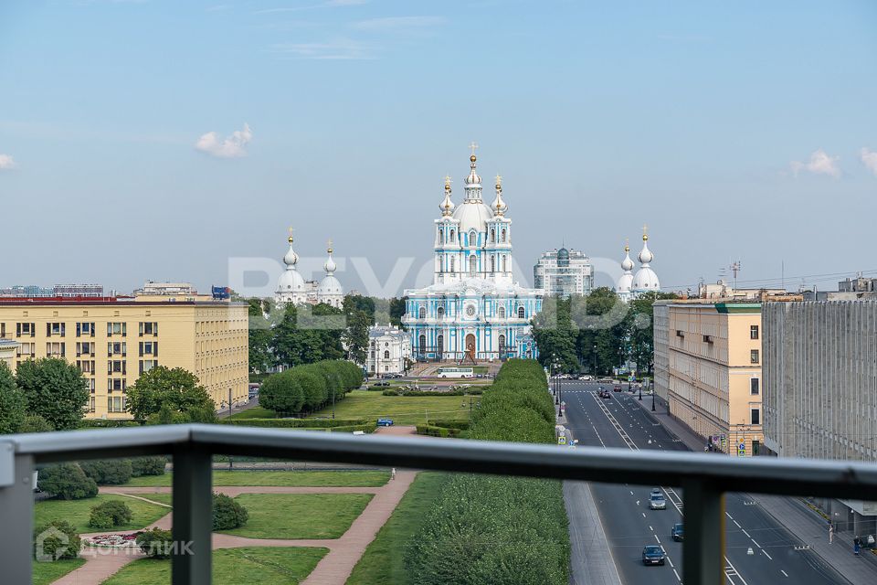 Продаётся 6-комнатная квартира, 229 м²