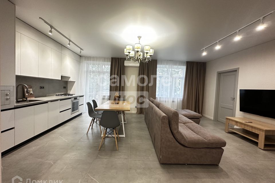 Сдаётся 3-комнатная квартира, 82 м²