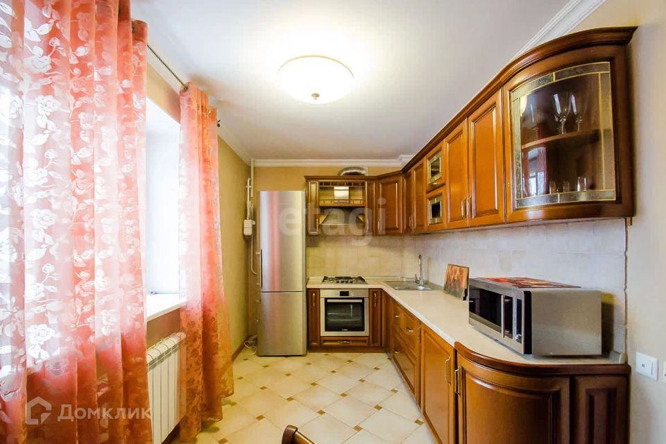 Продаётся 3-комнатная квартира, 76 м²