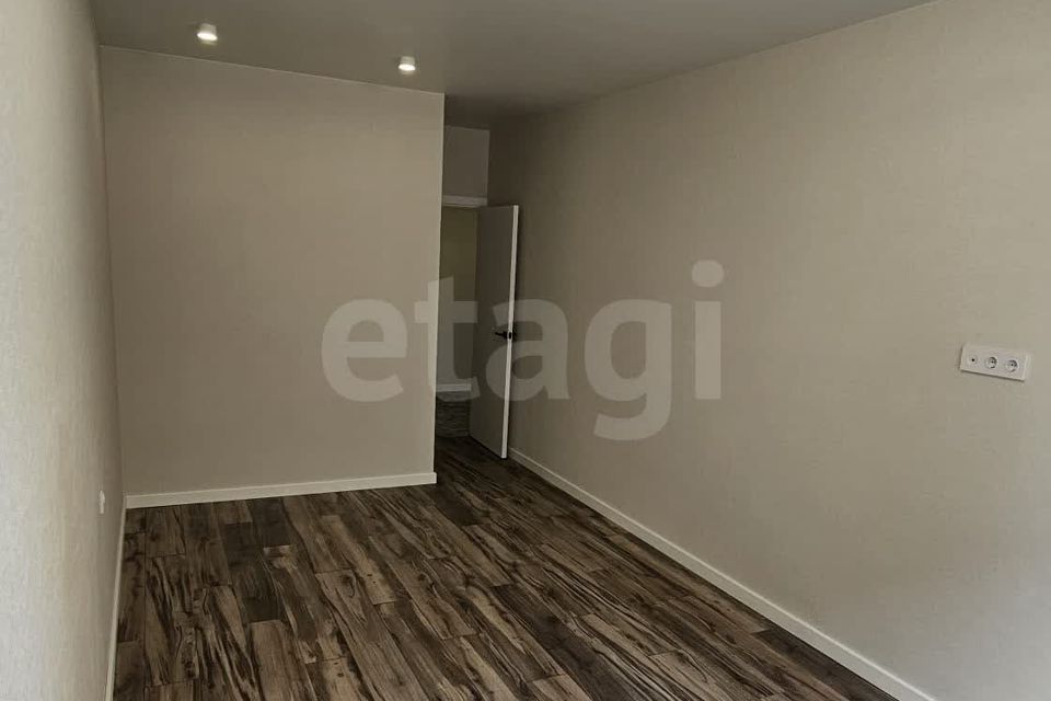 Продаётся 1-комнатная квартира, 39.7 м²