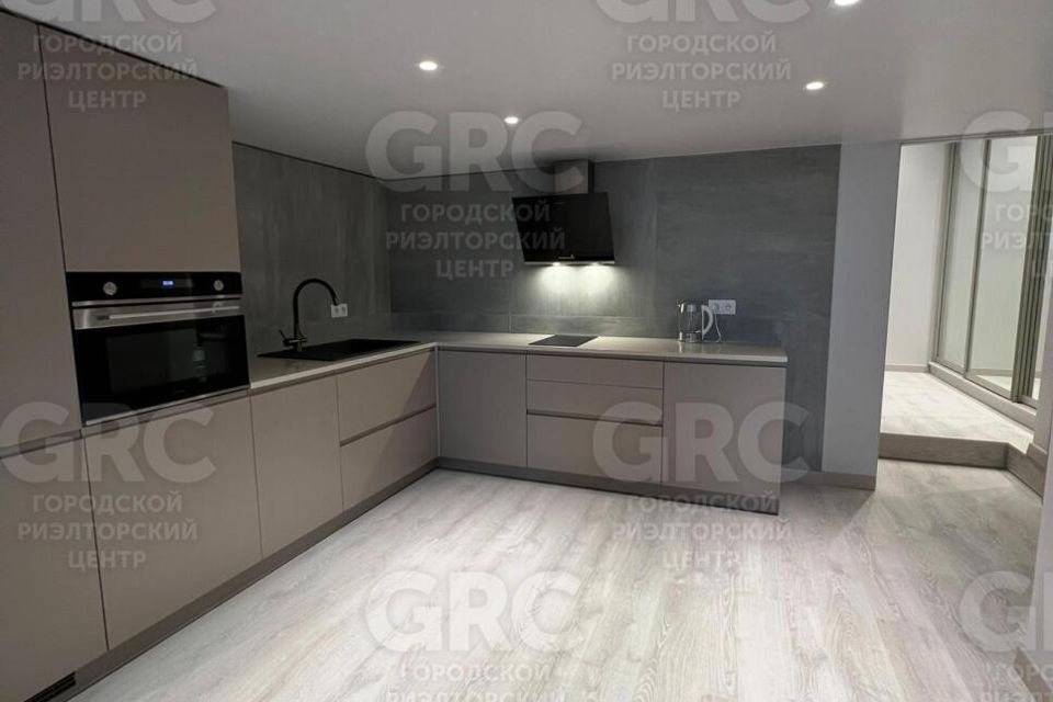 Продаётся 2-комнатная квартира, 76 м²