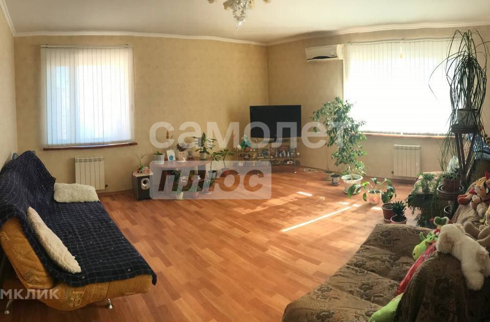 Продаётся 3-комнатная квартира, 105 м²
