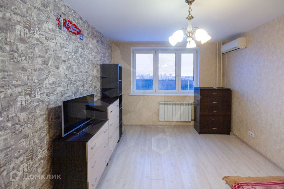 Продаётся 1-комнатная квартира, 41.8 м²