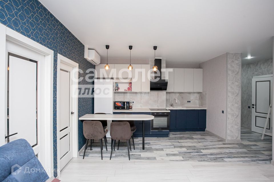 Продаётся 4-комнатная квартира, 97 м²