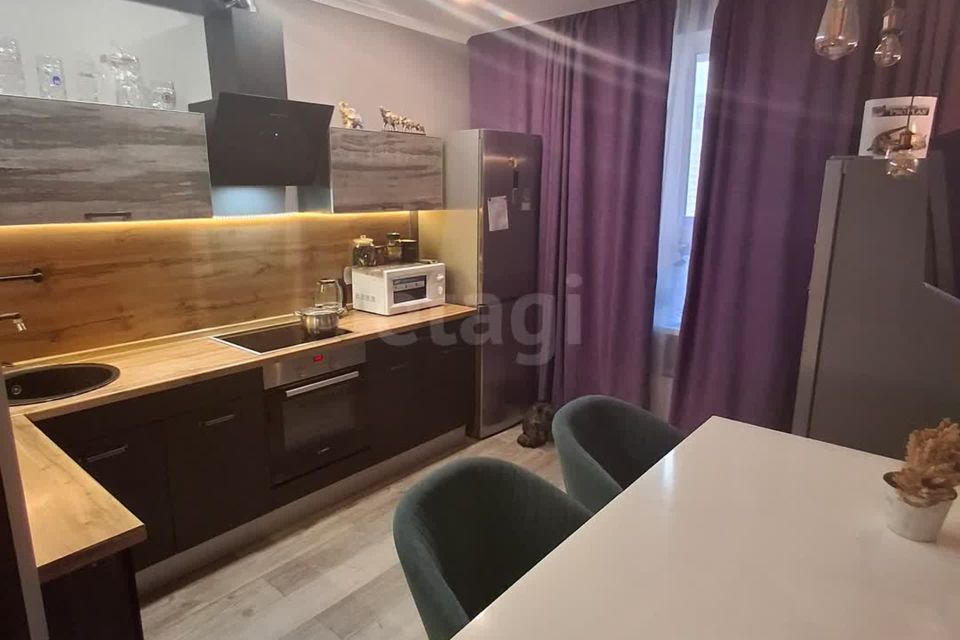 Продаётся 3-комнатная квартира, 72 м²