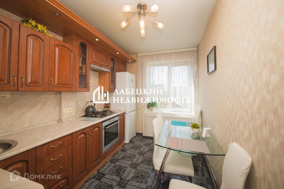 Продаётся 3-комнатная квартира, 60.6 м²