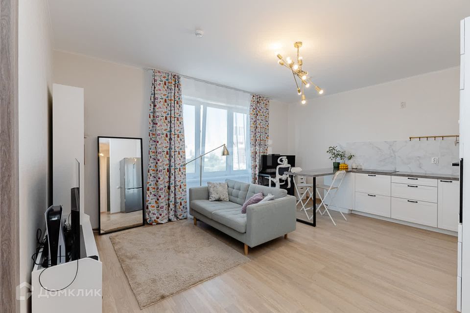 Продаётся 1-комнатная квартира, 53.2 м²