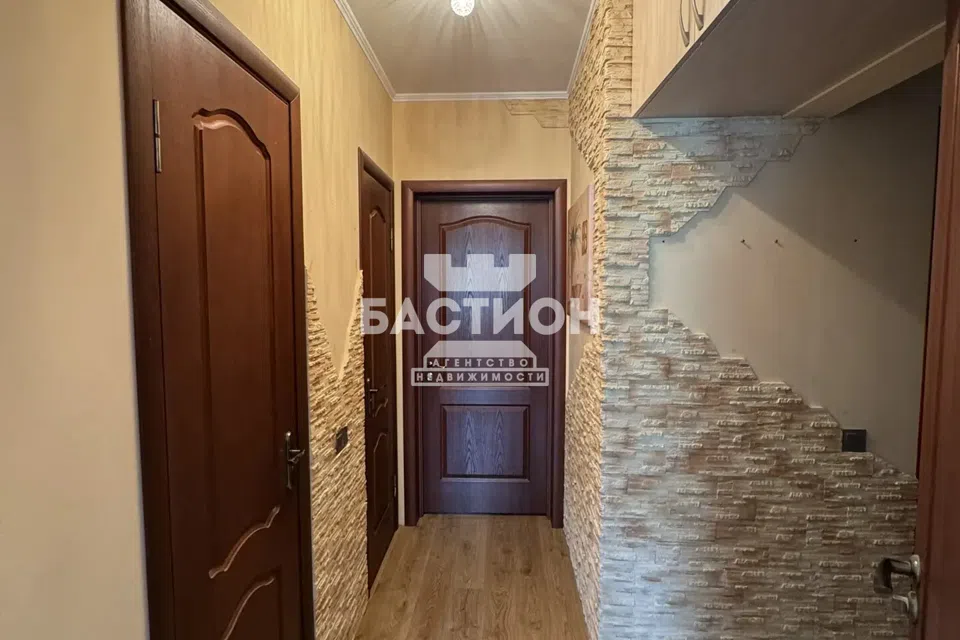 Продаётся 4-комнатная квартира, 85 м²