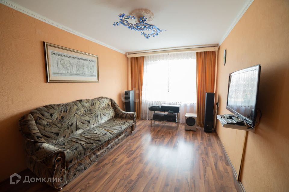 Продаётся 4-комнатная квартира, 76.4 м²