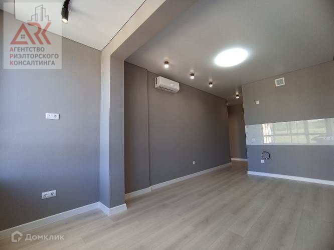 Продаётся 1-комнатная квартира, 42 м²