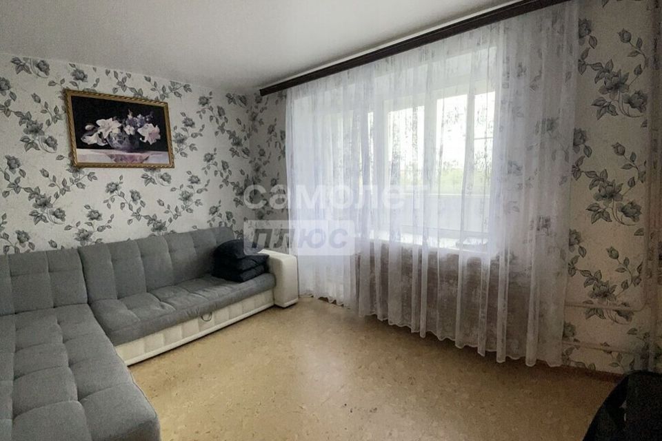 Продаётся 4-комнатная квартира, 72.6 м²