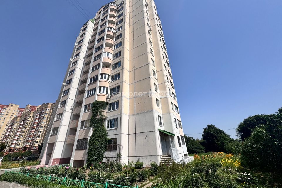 Продаётся 2-комнатная квартира, 65 м²